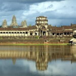 English-Speaking Local Guide for Angkor Wat Day Tour - Detailed Breakdown of the Itinerary