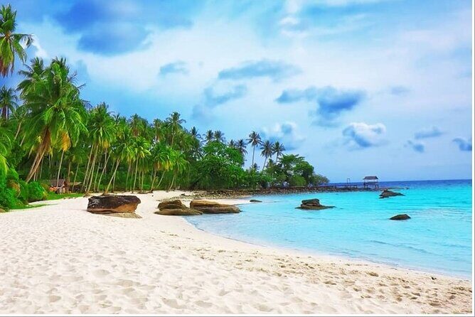 Enjoying Phu Quocs Sunset and Night Squid Fishing - Traditional Night Squid Fishing: A Thrilling Local Practice