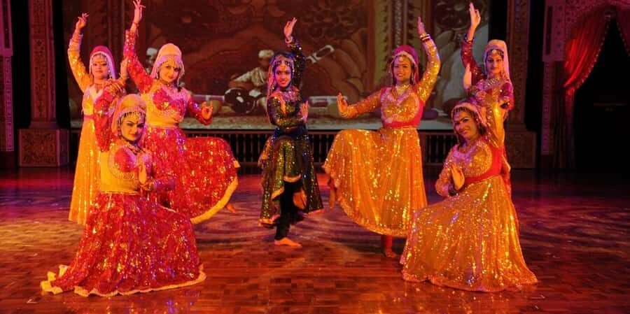 Evening cultural show: Mohabbat  The Taj at Kalakriti. - The Experience: A Deep Dive into the Show