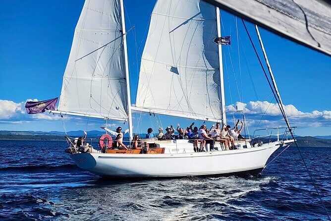 Evening Eco Sailing Adventure to Mori Rock Carvings Lake Taup - An In-Depth Look at the Experience