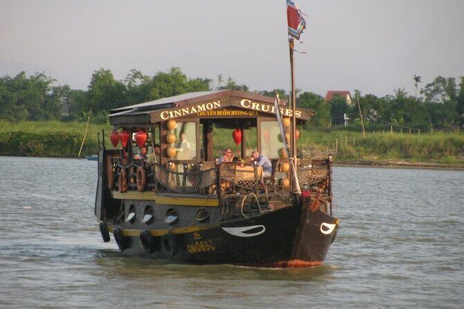 Experience Romantic Sunset Dinner Cruise in Hoi An - Detailed Breakdown of the Experience