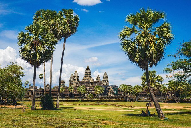 Explore Angkor Wat and Ta Phrom in depth - A Closer Look at the Itinerary