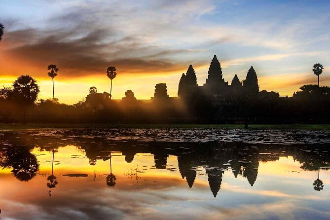 Explore Angkor Wat Sunset Watching Private Experience - Discovering the Itinerary: What to Expect