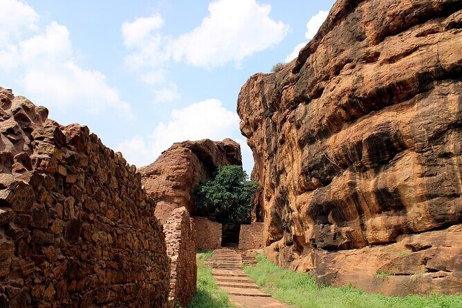 Explore Badami, Aihole and Pattadakal from Hospet - Authentic Experiences and Hidden Gems