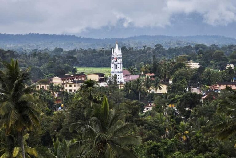 Explore Old Madikeri (Coorg): Guided Walking Tour by Foot - What to Expect from the Experience