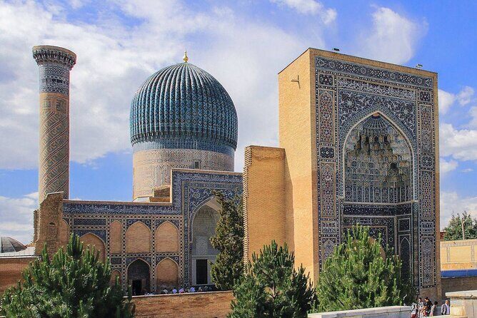 Explore Samarkand Guided Tour with Transfers - What Sets This Tour Apart?