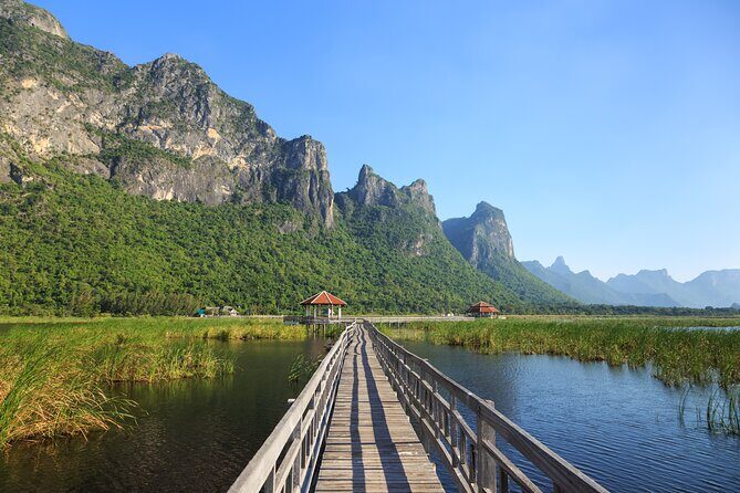 Explore the majestic cave of Sam Roi Yod - What Makes This Tour Stand Out?