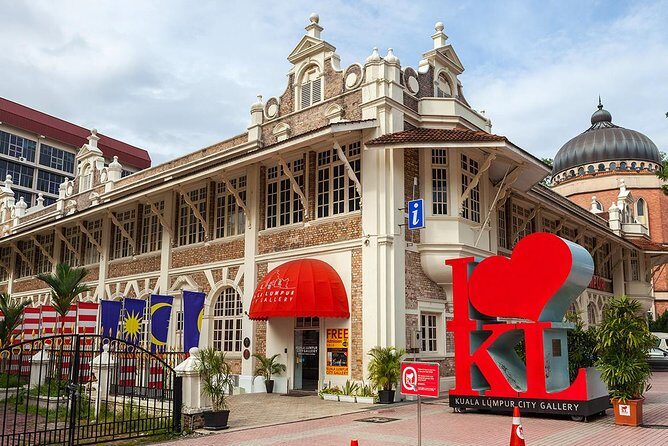 Explore the Wonders of Kuala Lumpur with Petronas Twin Towers - Practical Details and What It Means for You