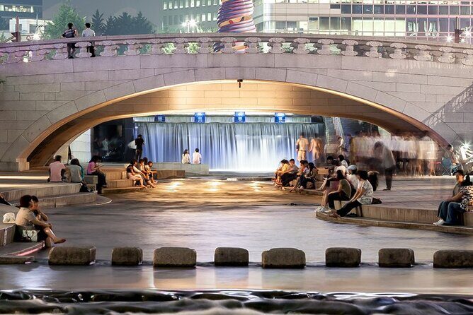 Fantastic Small Group Seoul Night Tour - Second Stop: Dongdaemun Design Plaza (DDP) (40 Minutes)