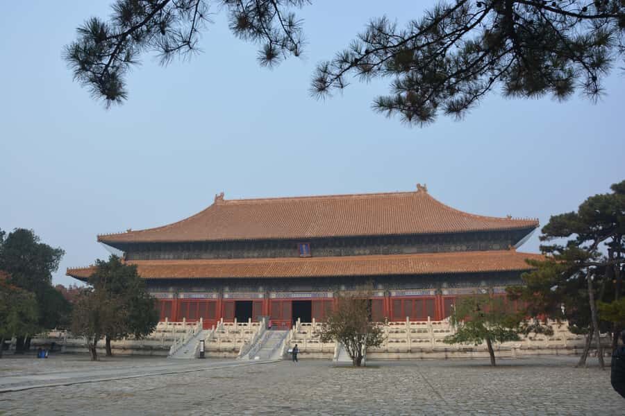 Feng Shui Beijing: Great Wall, Ming Tombs, and Hutongs Tour - Detailed Breakdown of the Experience