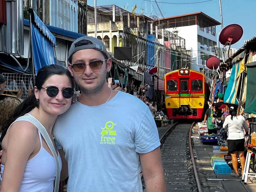 Floating & Railway markets (multi-language) - Practical Details and Value