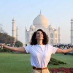 From Agra: All Inclusive Skip-The-Line Taj Mahal Tour By Car - Visiting Agra Fort: A Majestic Step Back in Time