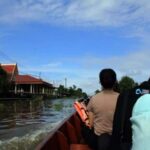 From Bangkok: Mahasawat Canal and farm with Lunch - An In-Depth Look at the Mahasawat Canal and Farm Tour