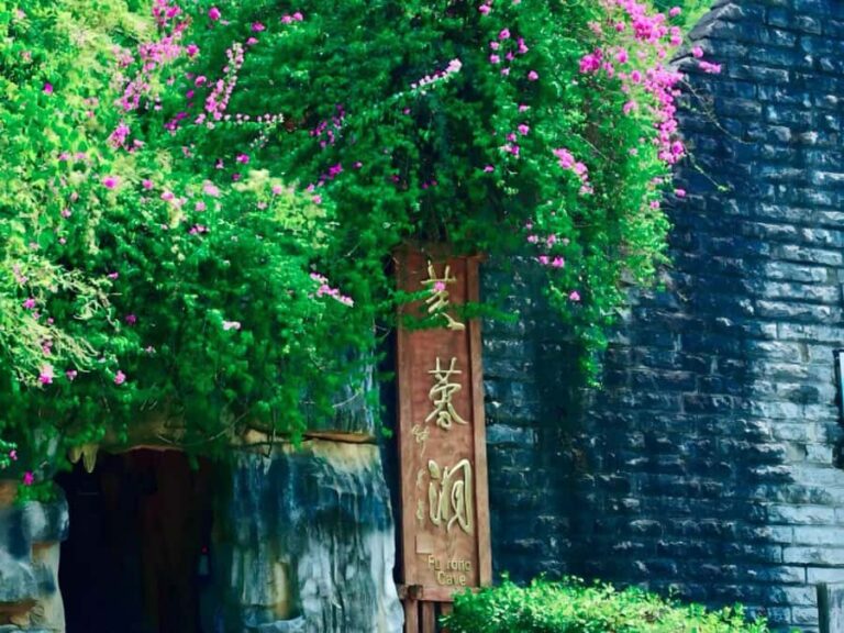 From Chongqing: Furong Cave & River Private Day Trip - A Detailed Look at the Furong Cave & River Private Day Trip