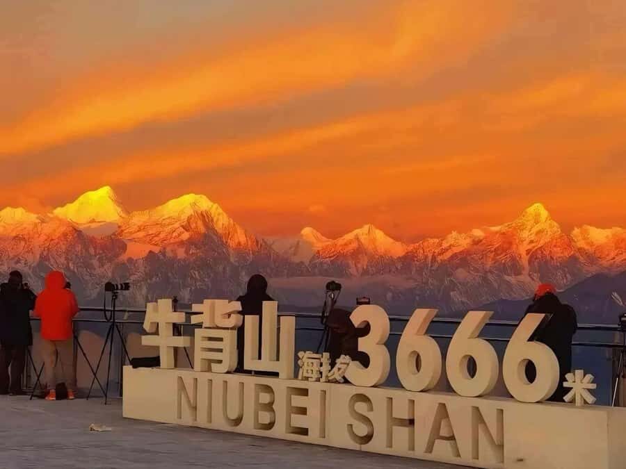 From Chongqing: Niubei Mountain 2-Day Small-Group Tour - Who Is This Tour Best For?