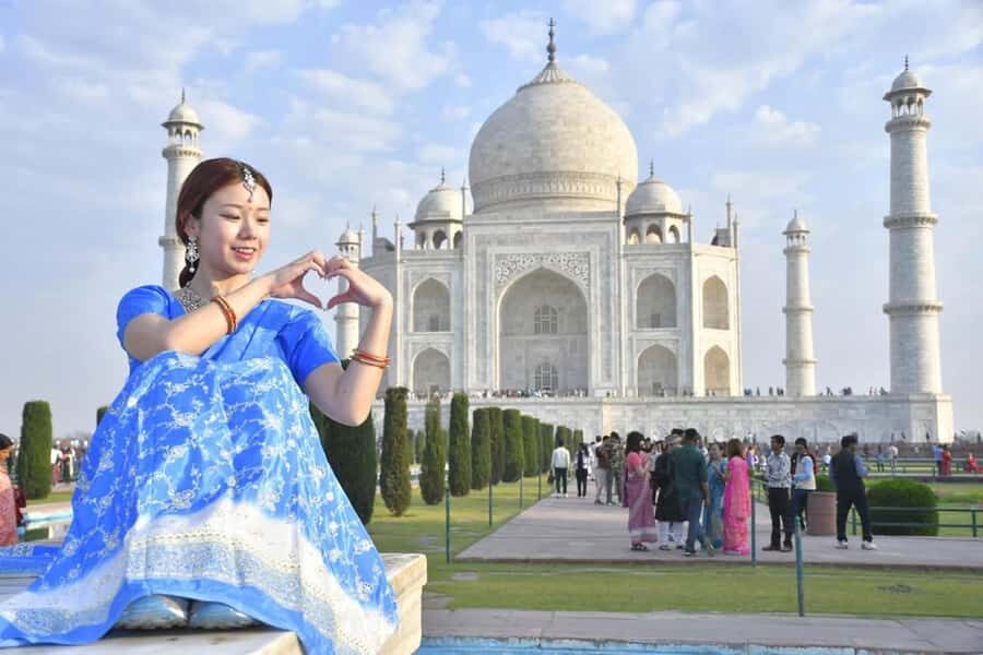 From Delhi: 2-Day Overnight Agra Tour with Taj Mahal & Hotel - Transportation & Comfort