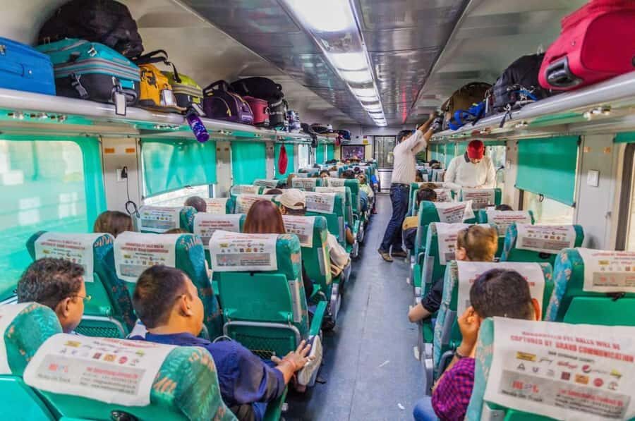 From Delhi/Agra: Confirmed Express Train Ticket Delhi - Agra - The Charm of Traveling by Express Train