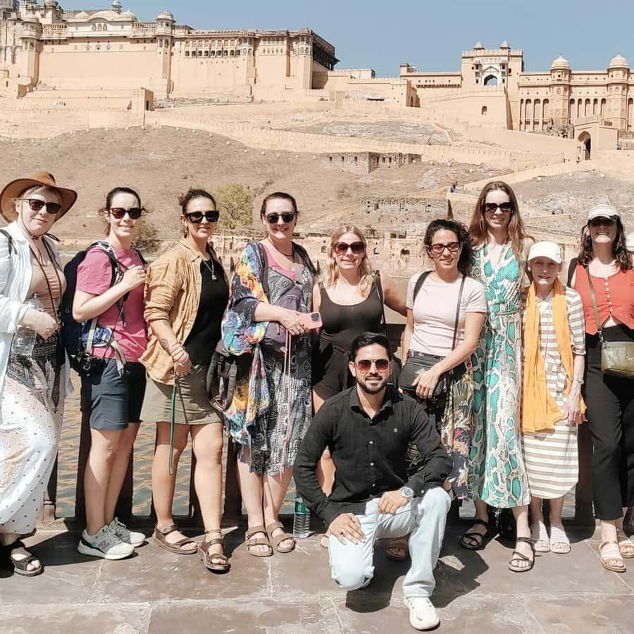 From Delhi: All-Inclusive Same-Day Jaipur Day Trip - Amber Fort: A Hilltop Marvel