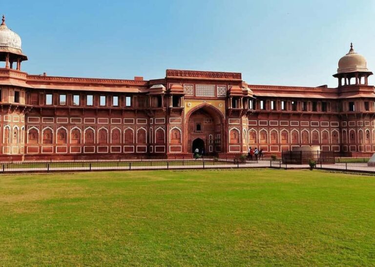 From Delhi: Private Taj Mahal & Agra Day Trip with 5* Lunch - The Journey to the Heart of Mughal India