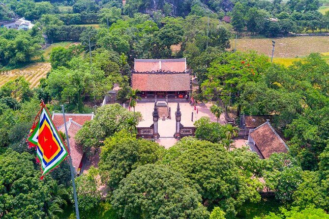 From Hanoi: Deluxe Day Trip to Hoa Lu Ancient Capital, Tam Coc - Detailed Breakdown of the Itinerary