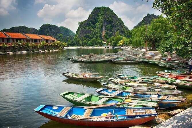 From Hanoi to Ninh Binh, Tam Coc, Hoa Lu & Mua Cave Day Tour - Transportation and Comfort