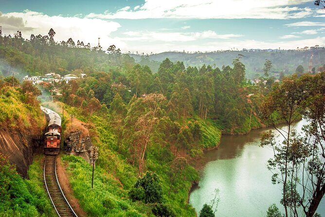 From Kandy: Second/Third Class Scenic Train Ticket to Ella - Authenticity and Comfort
