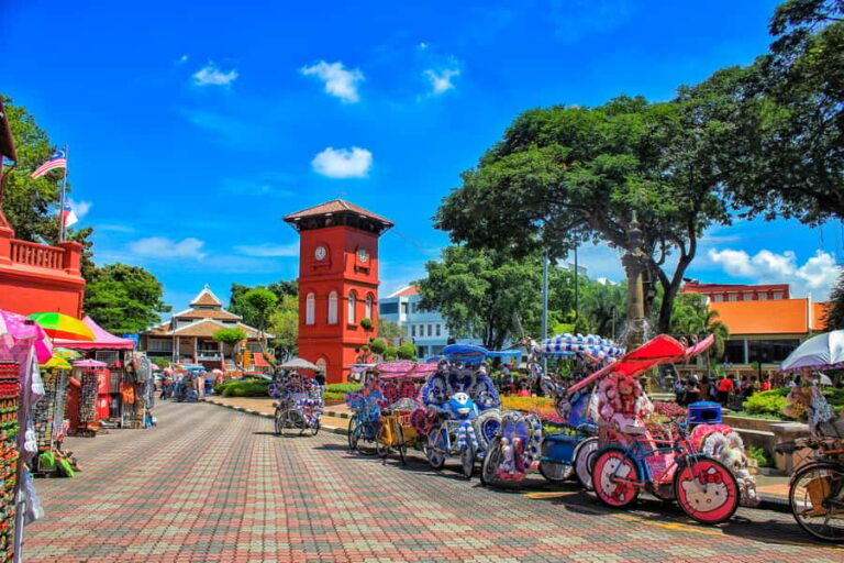 From Kuala Lumpur: Malacca Day Trip - Red Square & Jonker St - Historic Sites: A Walk Through Time