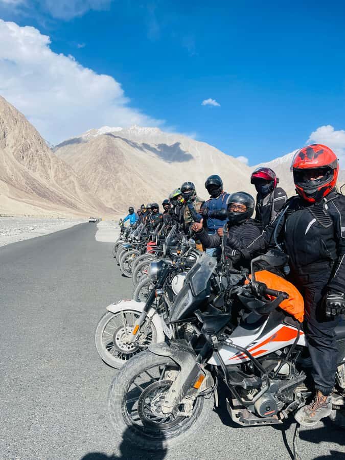 From Manali: 10-Day Motorbike Tour to Leh and Srinagar