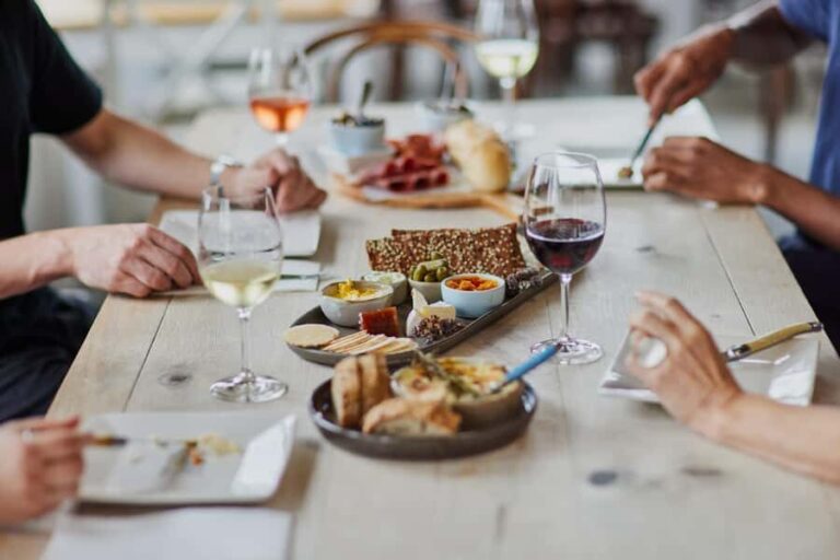 From Melbourne: Yarra Valley Chandon Cheese & Kangaroos Tour - Discovering the Yarra Valley: An Overview