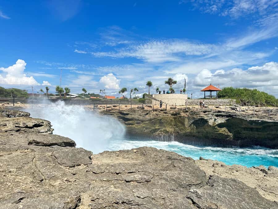 From Penida: Lembongan Tour with Kayaking & Buffet Lunch - Why This Tour Offers Good Value