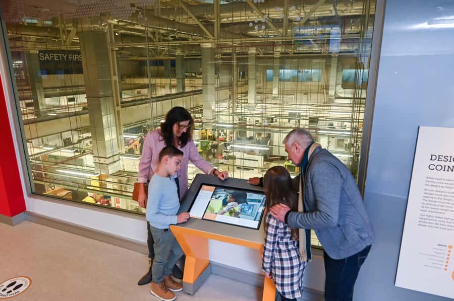 From Sydney: Explore Canberra Includes Buffet Lunch - Why This Tour Works