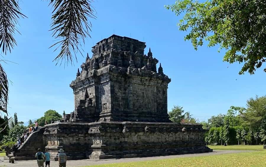 From Yogyakarta: Borobudur, Chicken Church & Mendut Temple - In-Depth Review of the Tour Experience
