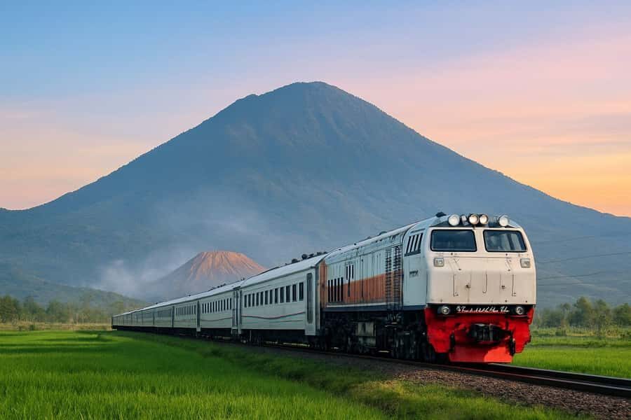 From Yogyakarta: Mount Bromo & Ijen Crater Tour with Train - What to Expect from This Tour