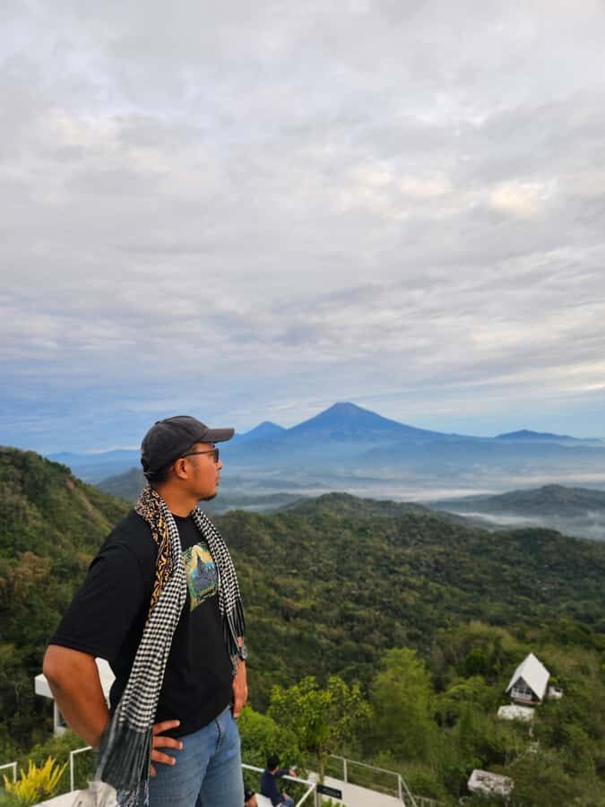 From Yogyakarta: Tumpeng Menoreh Skyline Sunrise - What to Expect from the Tumpeng Menoreh Sunrise Tour