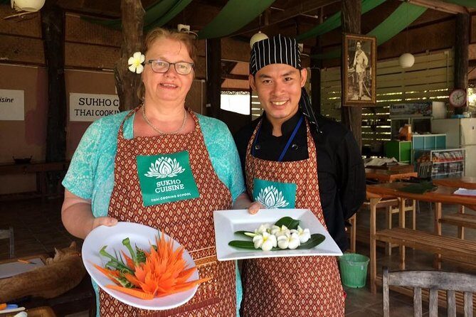 Fruit and Vegetable Carving Class with Master Chef at Sukho Cuisine in Koh Lanta - An In-Depth Look at the Experience