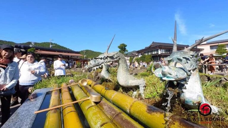 Fuji Yamanaka Lake. Oshino Hakkai and Local Noodles - The Scenic Drive and Arrivals