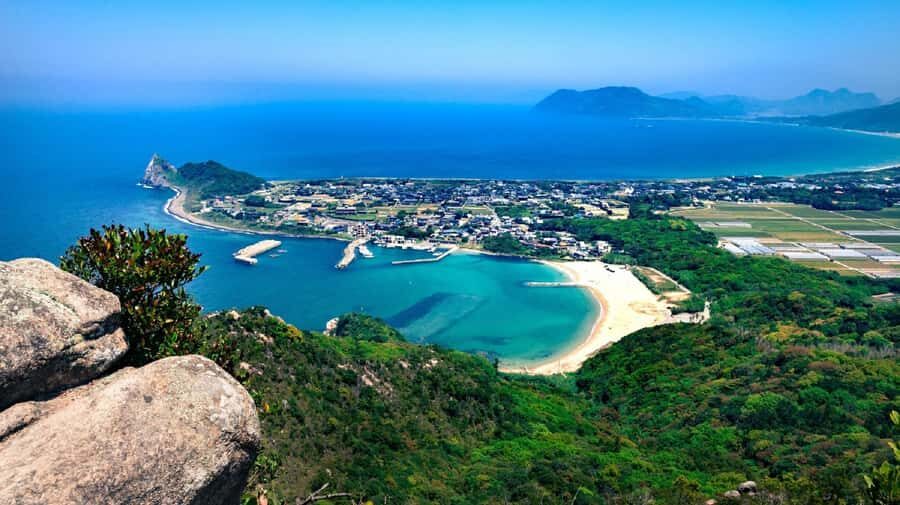 Fukuoka: Itoshima Hidden Gems & Coastal Culture Day Trip - Coastal Adventures and Dramatic Caves