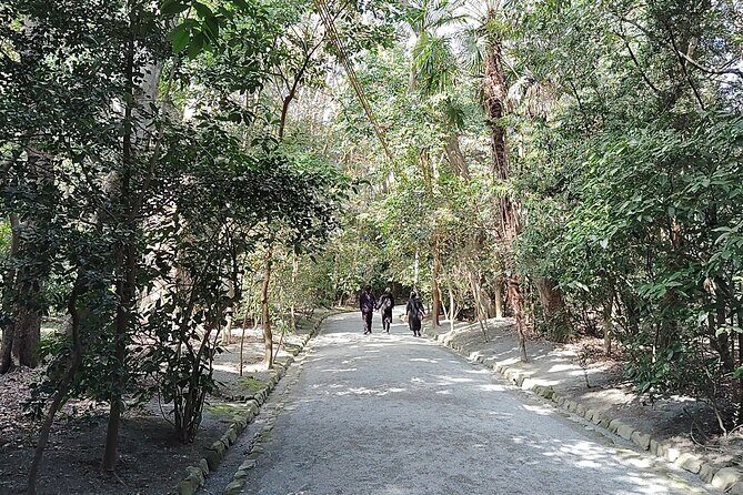 Fukuoka: Munakata Taisha Shrine Guided Tour  UNESCO Site - Discovering Munakata Taisha: A Spiritual Gateway