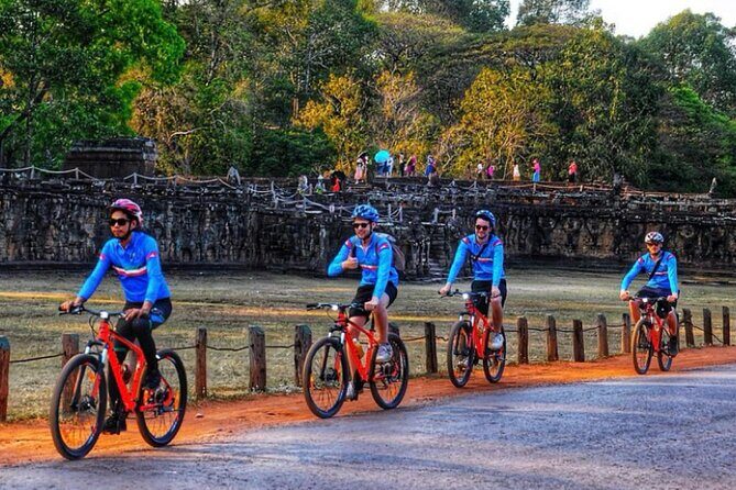 Full Day Guided Bike Tour in Angkor Wat and Siem Reap - The Itinerary: What to Expect