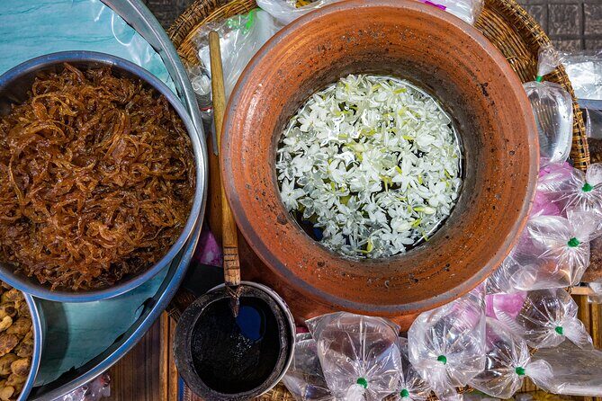 Full Day Original Flavors Food Tour in Phetchaburi from Hua Hin - Who Will Love This Tour?