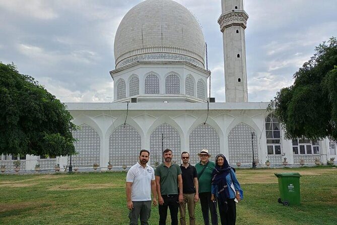 Full day private tour of Srinagar for Kashmir experience - Transport & Practicalities