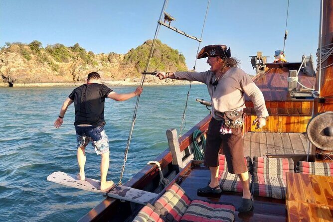 Full Day Sam Roi Yot and Dolphin Bay Day Cruise from Hua Hin - Exploring the Itinerary in Detail