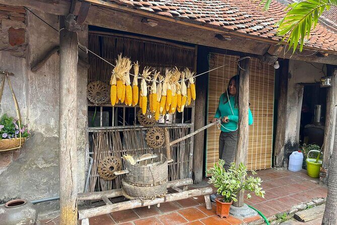 Full-Day Trip to Duong Lam Ancient Village With Jeep & Daily Life - The Itinerary in Detail