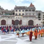 Golden Bridge Ba Na Hills & Cable Car Ride With Transfer - The Experience in Detail