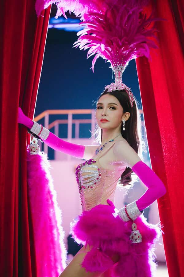 Golden Dome Show Experience: Elegant Performance in Bangkok - The Venue and Its Unique Appeal