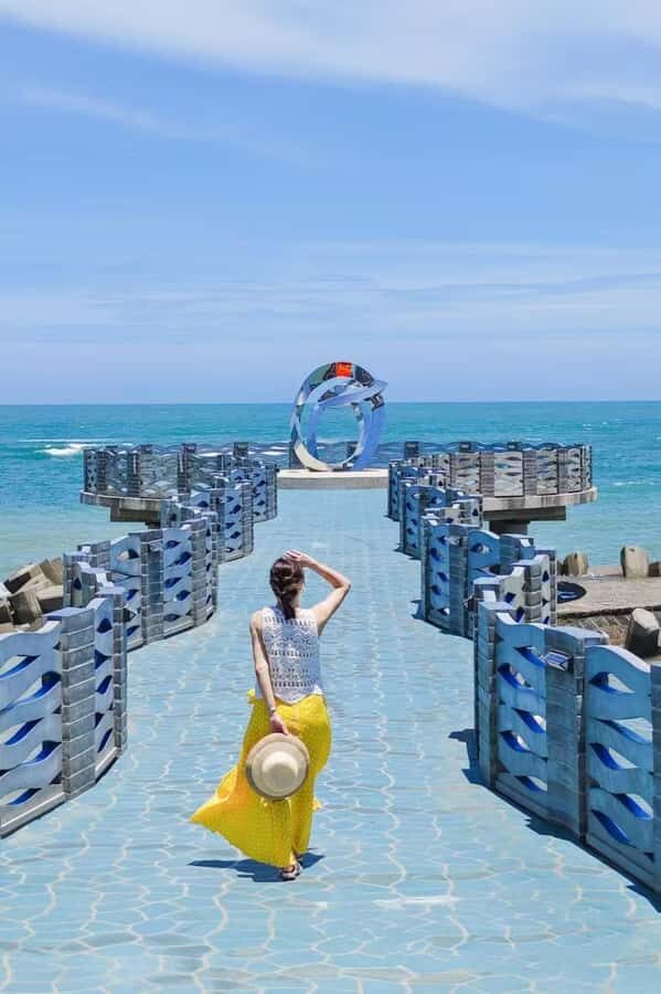 Golden Light and Gentle Breeze: A Day along Tamsuis Coast - Transport, Timing, and Practicalities