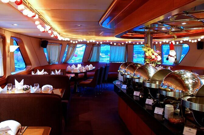 Grand Pearl Dinner Cruise ticket - Practical Details and Tips