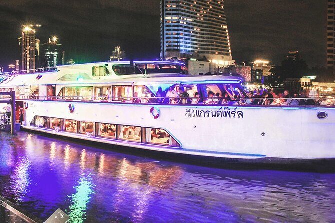 Grand Pearl: Luxury Dinner Cruise with Live Entertainment - Detailed Breakdown of the Itinerary