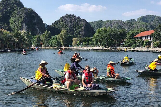 GROUP/PRIVATE Day Tour Visit Incense Village & Tam Coc Boat Trip - Quang Phu Cau Incense Village: Craftsmanship in Action