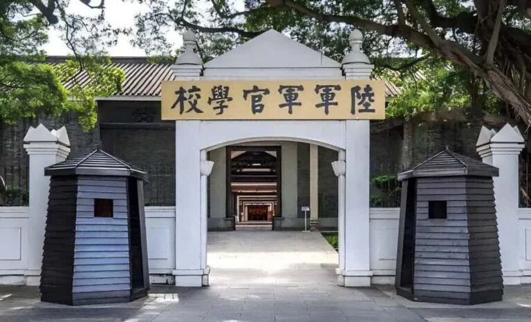 Guangzhou: City Highlights Tour with Lunch & Guide - The Practical Side: What to Expect